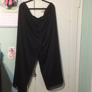 Nwt size 26/28 avenue bottoms